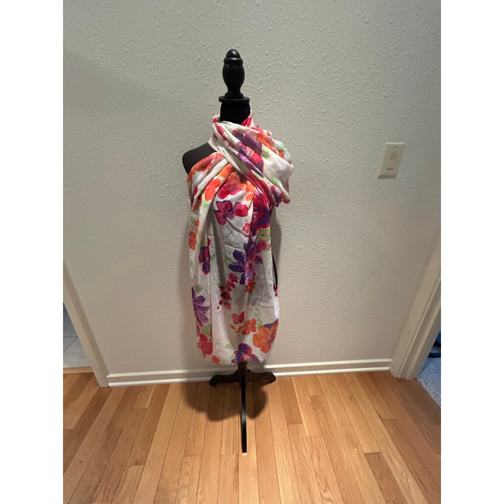 Women's Cynthia Rowley Floral Scarf & Wrap One Size White Red - Picture 2 of 7